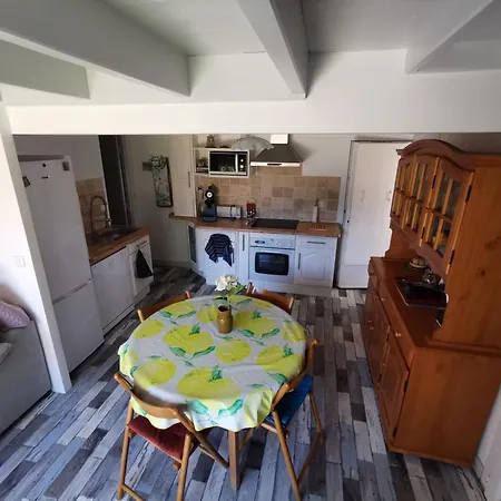 Petite Maison Agreable A 300 M De La