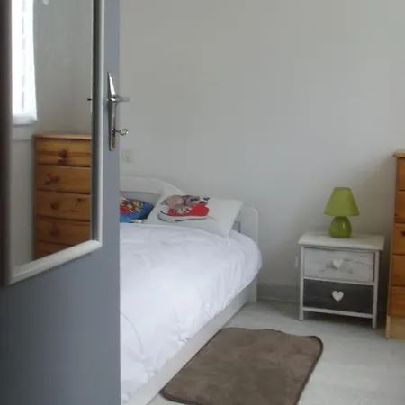 Petite Maison Agreable A 300 M De La